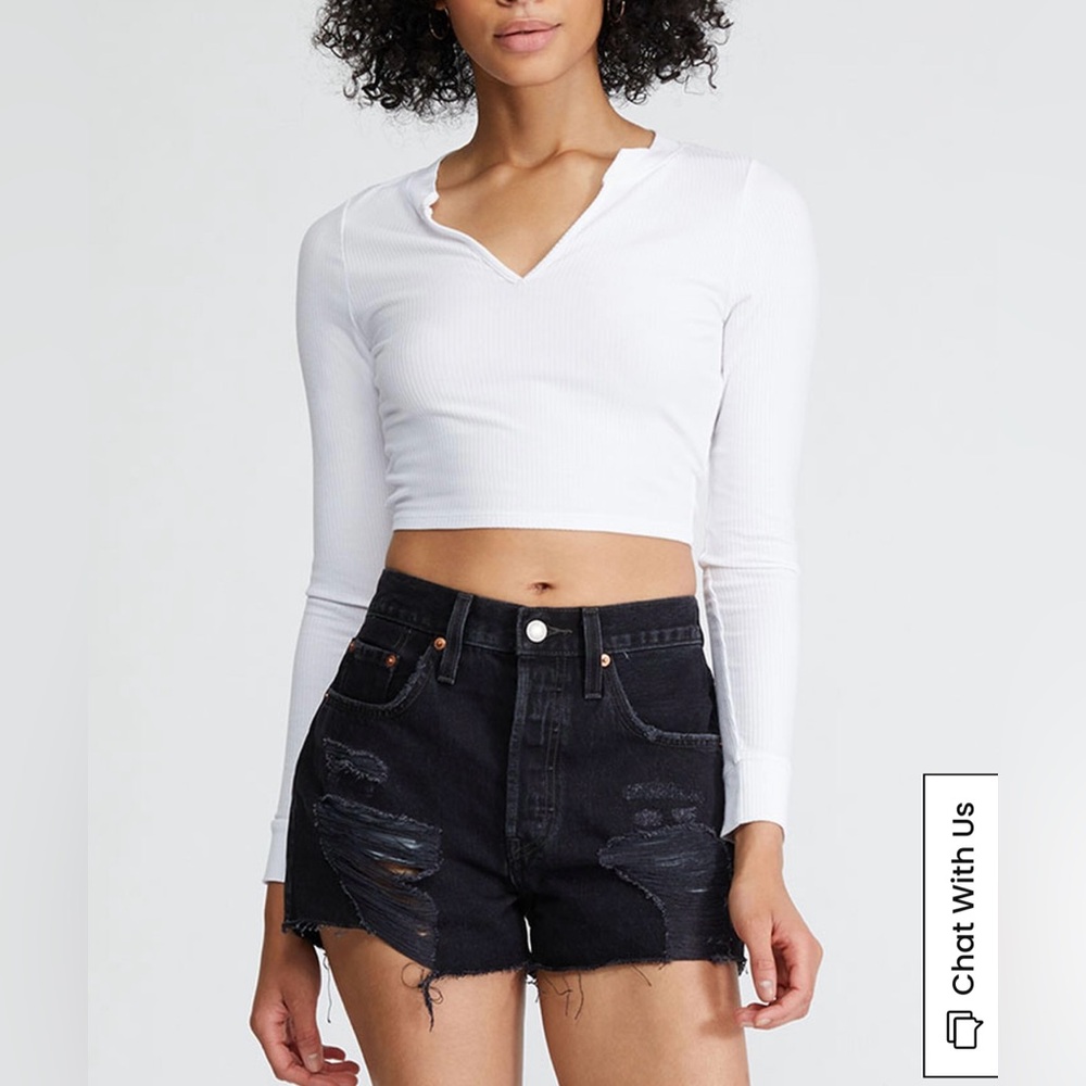 NWT Levi's 501 Black Ripped Denim Shorts in Black size 28